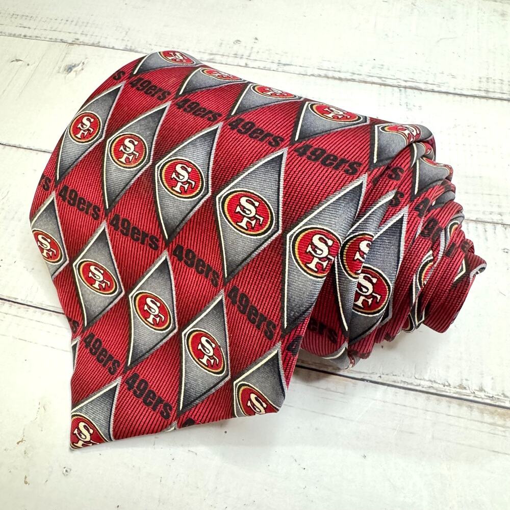 San Francisco 49ers NFL Tie 100% Silk Red Gray Logo Diamond Pattern Necktie 58"